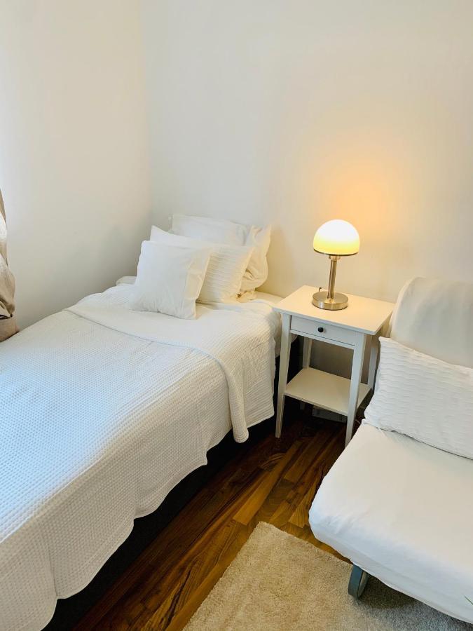 Top Renoviertes Apartement In Bester Lage Von Homburg- 5 Fussminuten Zur Uniklinik Homburg  Exterior photo